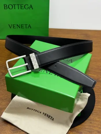 BOTTEGA VENETA 3.5cm 黑Intreccio Loop编织圆环腰带 手工新款牛皮经典之作 每个细节都体现出至高的品味和格调 整体造型增添优雅韵味 低调奢华的典范 优雅迷人气息且精致的手工艺制作 