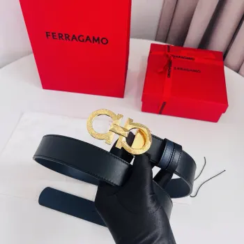 Ferragamo 菲拉格慕  宽度3.5cm 高级定制款男士皮带 黑兰双面进口牛皮 可双面使用 自行选择搭配 真材实料 很有质感 时尚经典不失风范 搭配精品尾夹扣 长短可自行裁剪
