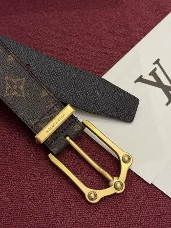 Lv.路易威登The Frog 3.5mm Reversible Belt in Crocodile是一款优雅且富有感染力的作品