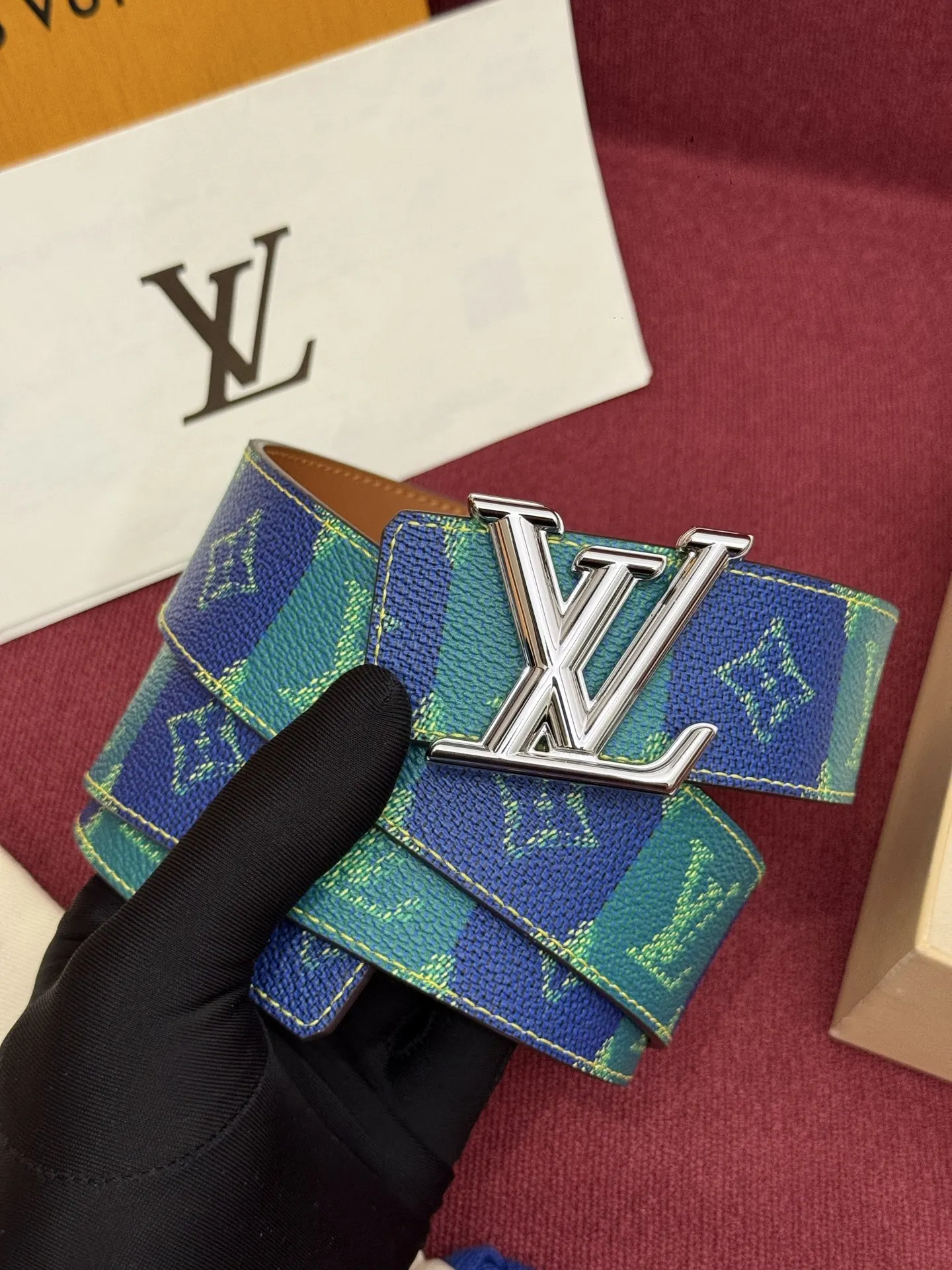 Louis Vuitton Coated canvas reversible belt men s belt - Detail view 2