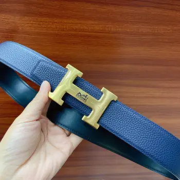 爱马仕男士腰带Hermes爱马仕 男士双面皮腰带 双面头层牛皮 双面可用 搭配精品钢扣五金 做工精致 实物拍摄 高端奢华 宽度3.8cm