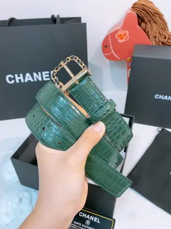香家 Leather belt 30mm 皮质腰带简约方形金属扣头 搭配光滑小牛皮腰带 品牌标志性通勤配饰 适配西装 大衣 休闲裤等多种穿搭 可调节打孔适配多种腰围 通勤轻奢百搭款 建议参照尺码表选择合适的尺码 宽度width 3.0cm