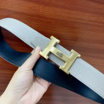 爱马仕男士腰带Hermes爱马仕 男士双面皮腰带 双面头层牛皮 双面可用 搭配精品钢扣五金 做工精致 实物拍摄 高端奢华 宽度3.8cm