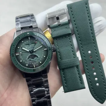 皮带款:宝珀五十噚43.6mm男表——高科技缎面灰色陶瓷光泽亮丽 高硬度 不变色 不沾污 不易磨损  表壳 牙圈对版 立体感强 永不退色 手感爽滑且不伤肌肤 表冠 表把 刻字工整 超神级工艺  表扣 缎面陶瓷表扣内外打磨同样一丝不苟 扣针的针尖做了多面倒角打磨 完美还原正品细节 出厂100%三度防水测试  买钢带送皮带扣一条 