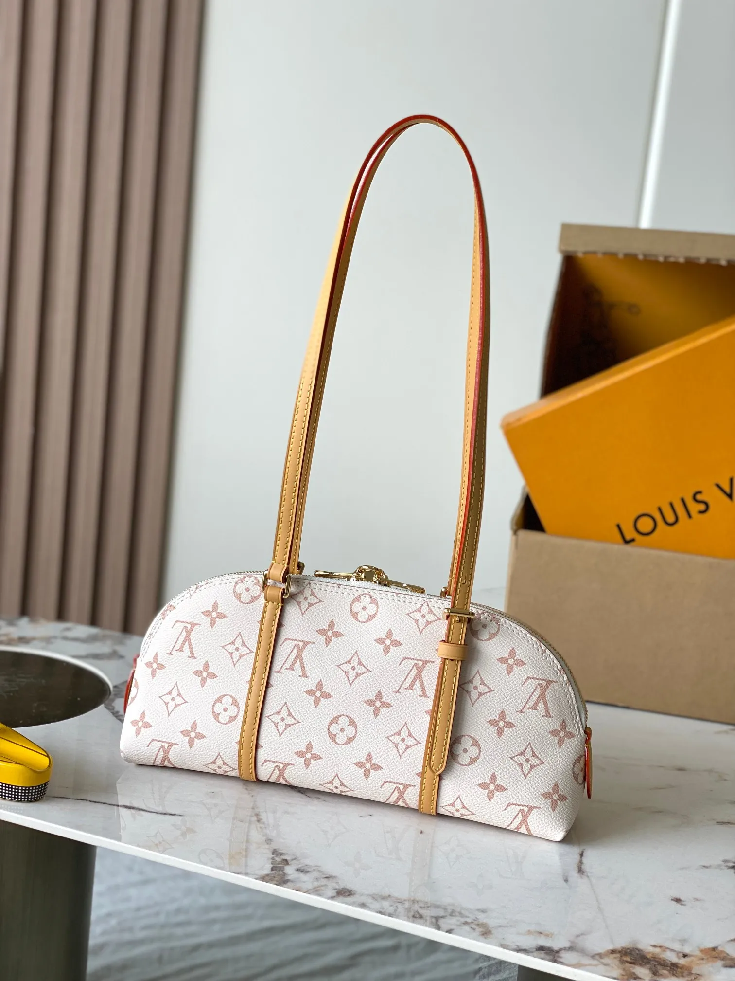 Louis Vuitton M2A457 All-Steel Hardware Handbag Women s Shoulder Bag - Detail view 3