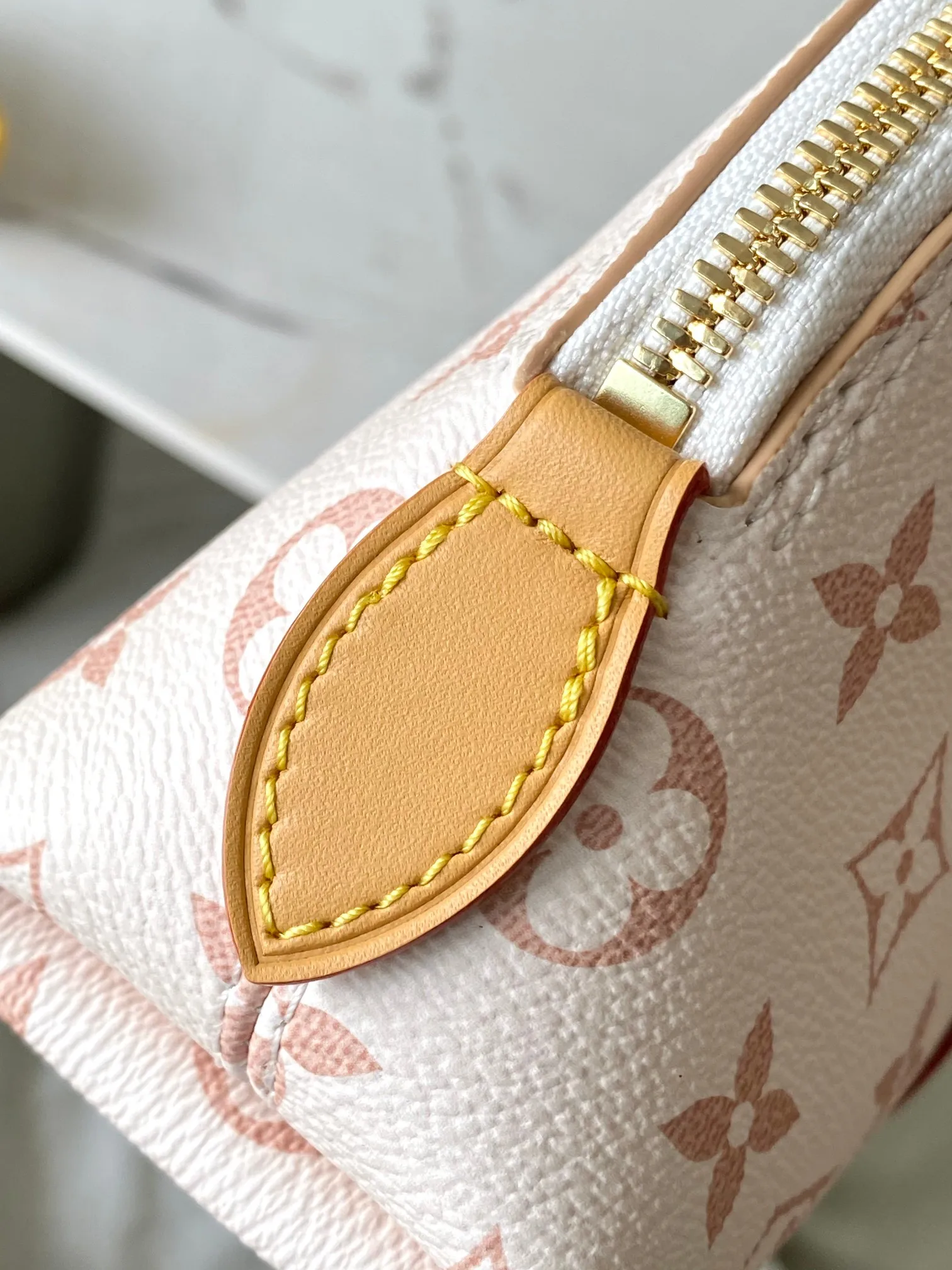 Louis Vuitton M2A457 All-Steel Hardware Handbag Women s Shoulder Bag - Detail view 6