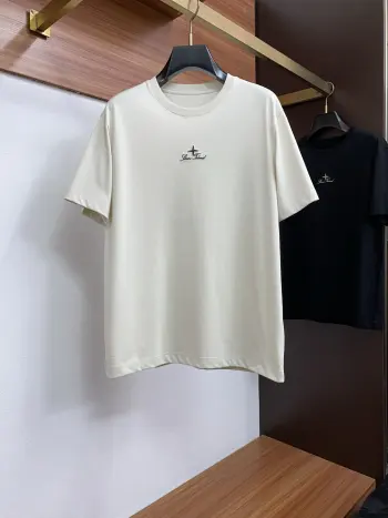 Spring and summer new arrivals exclusive to the store, latest short-sleeve round-neck T-shirt.