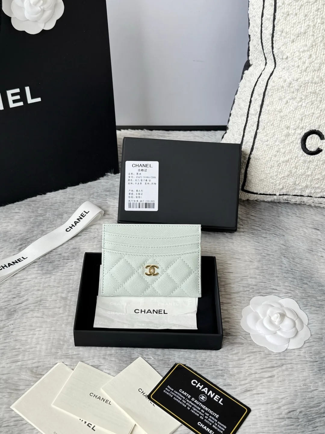 新增彩色 2026新色chanel 新品 卡片包鱼子酱牛皮七个卡位 可放零钱 进口意大利鱼子酱牛皮制作+五金logo 太美了 超爱的 颜色如图所示明 收纳方便快捷 迷你卡包 编号 AP4472 尺寸:w11×h10cm