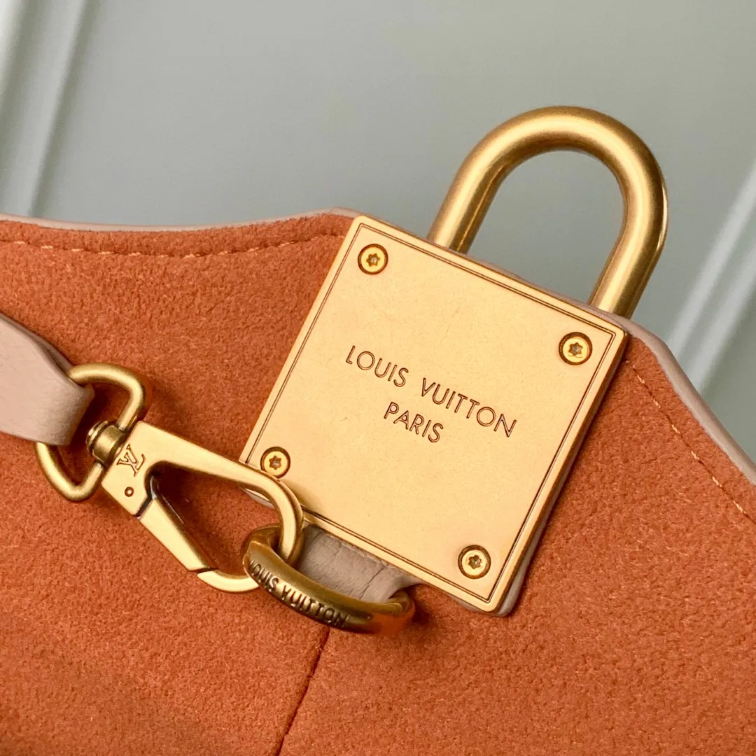 Louis Vuitton M14265 Full-Grain Cowhide Leather Handbag Women s Shoulder Bag - Detail view 6