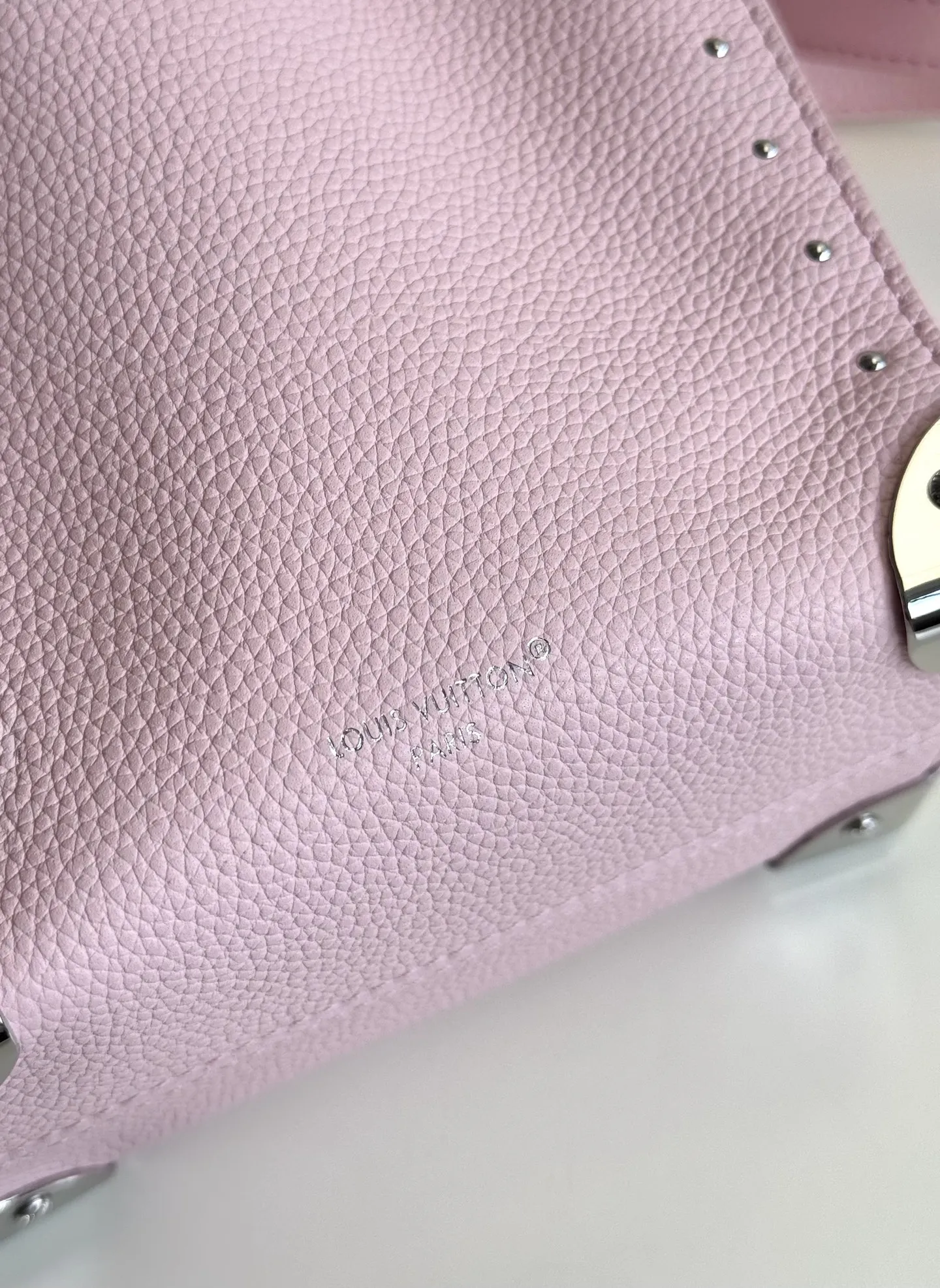 Louis Vuitton M2A067 Dreamy Colors Leather Handbag Women s Crossbody Bag - Detail view 6
