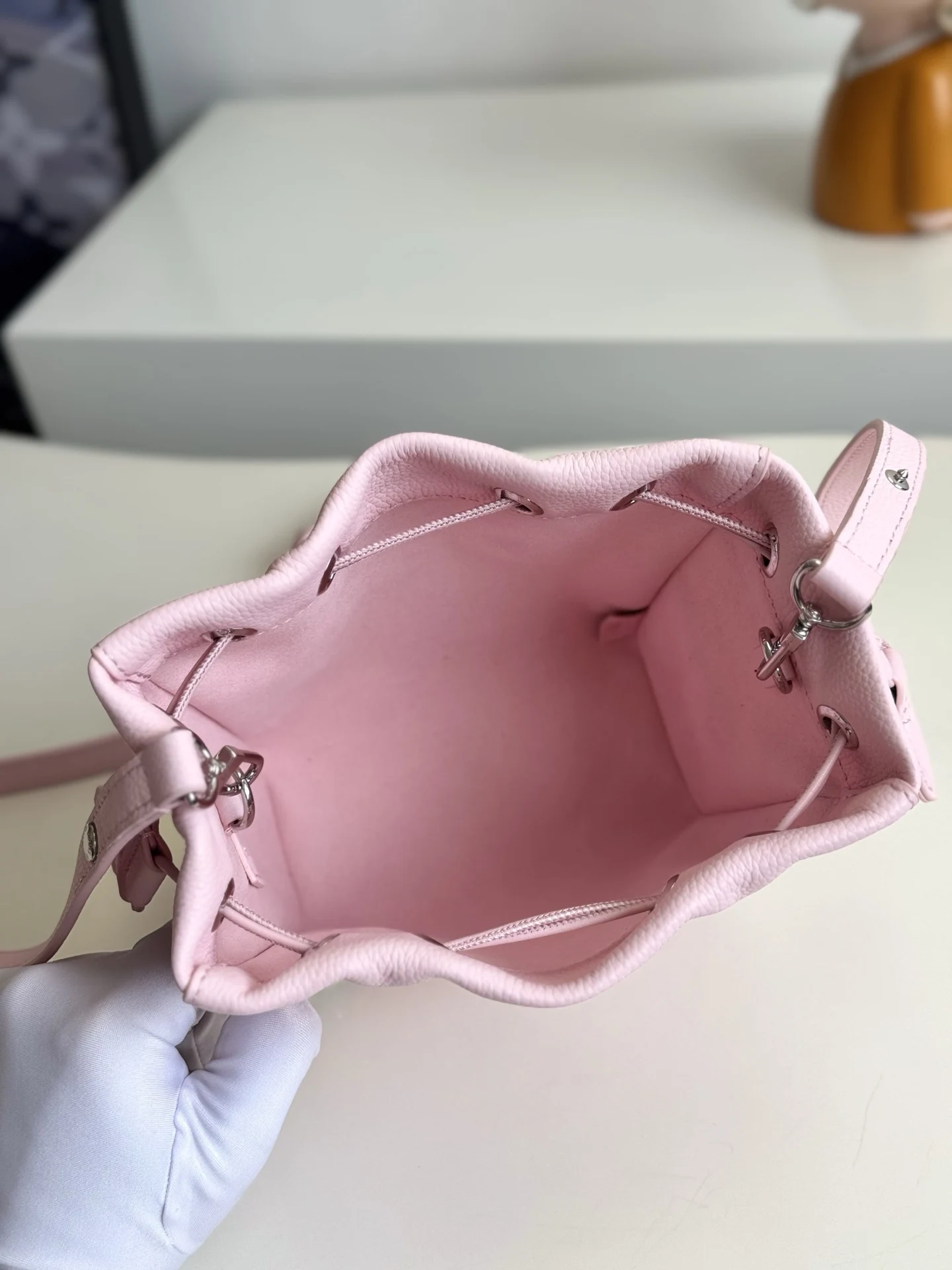 Louis Vuitton M2A067 Dreamy Colors Leather Handbag Women s Crossbody Bag - Detail view 8