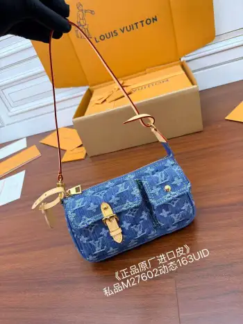 独家163首发型号 M27602私品 163动态UID 进口菱形面料 品质第九次升级 进口原厂皮 专柜同步 动态电子芯片 礼品袋 保护纸 铜版电子标签 合格证 皮料是正品代工厂意大利A级树膏皮 私品 :所谓的私品 是在于品质 五金 面料 手工 油边 A级出品 拍摄图跟产品一致.尺寸:.23.5x14x3CM 独家163首发型号 M27602私品 163动态UID 进口菱形面料 品质第九次升级 进口原厂皮 专柜同步 动态电子芯片 礼品袋 保护纸 铜版电子标签 合格证 皮料是正品代工厂意大利A级树膏皮 私品 :所谓的私品 是在于品质 五金 面料 手工 油边 A级出品 拍摄图跟产品一致.尺寸:.23.5x14x3CM