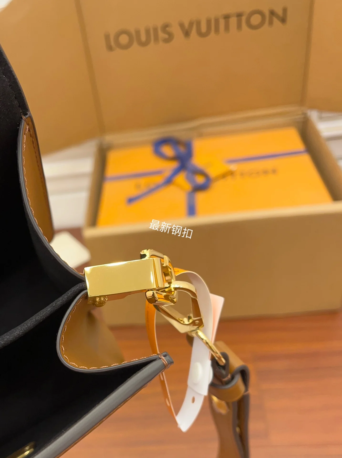 LVM45959 意大利A级皮手袋 女士斜挎包 - 细节图 3