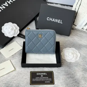  chanel 早春新款 七字短款拉链包进口鱼子酱牛皮 可放证件银行卡 零钱硬币 百元大钞 超级实用超级美丽短款钱包款号 AP3999 尺寸 11.5×9.2×2cm新款七字半拉卡包
