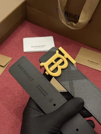  Burberry 博柏利格纹/牛皮 品质毋庸置疑 没有更好 只有最好 宽度4.0cm 内置NFC正品芯片感应验证