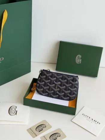 戈雅 家 超级实用 mini 包Senat Nano钥匙袋可以安全地容纳钥匙 它的实用尺寸非常适合卡片 零或硬币 编号 3306尺寸 9 cm x 1 cm x 13 cm