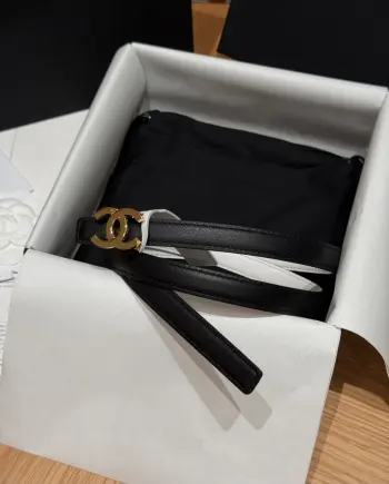 香家 Leather Belt 15mm 皮质腰带双面小牛皮腰带 经典双C带扣设计 小牛皮与金属 15毫米超细皮带 纤细秀气 适配连衣裙 针织上衣等柔系穿搭 建议参照尺码表选择合适的码数 齐全 宽度width 1.5cm