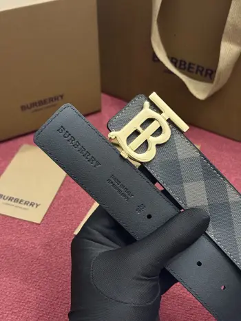  Burberry 博柏利 格纹/牛皮 品质毋庸置疑 没有更好 只有最好 宽度4.0cm 内置NFC正品芯片感应验证