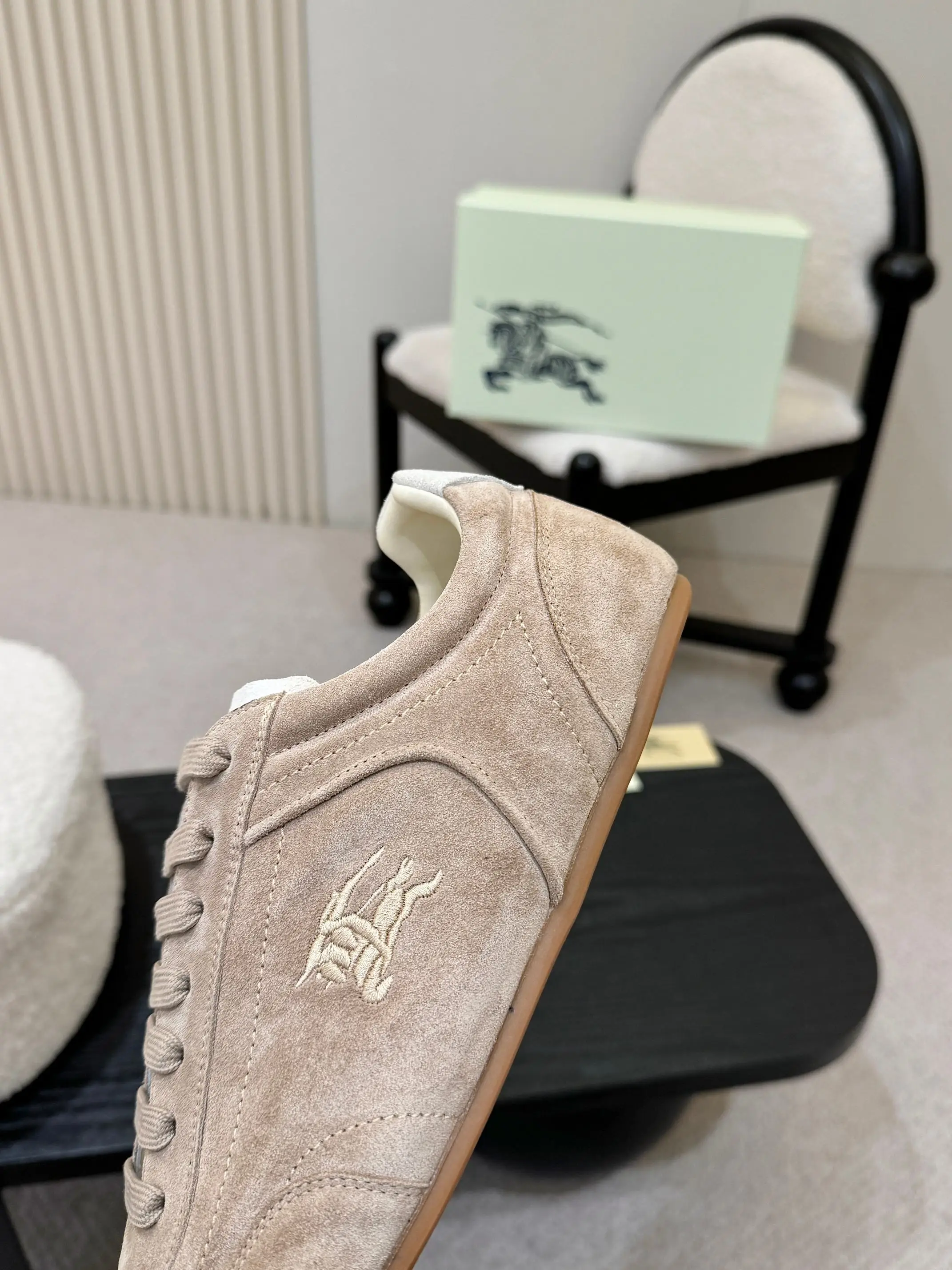 Burberry 2026 Hot-selling Retro Training Shoes Men s Casual Shoes - Detail view 6