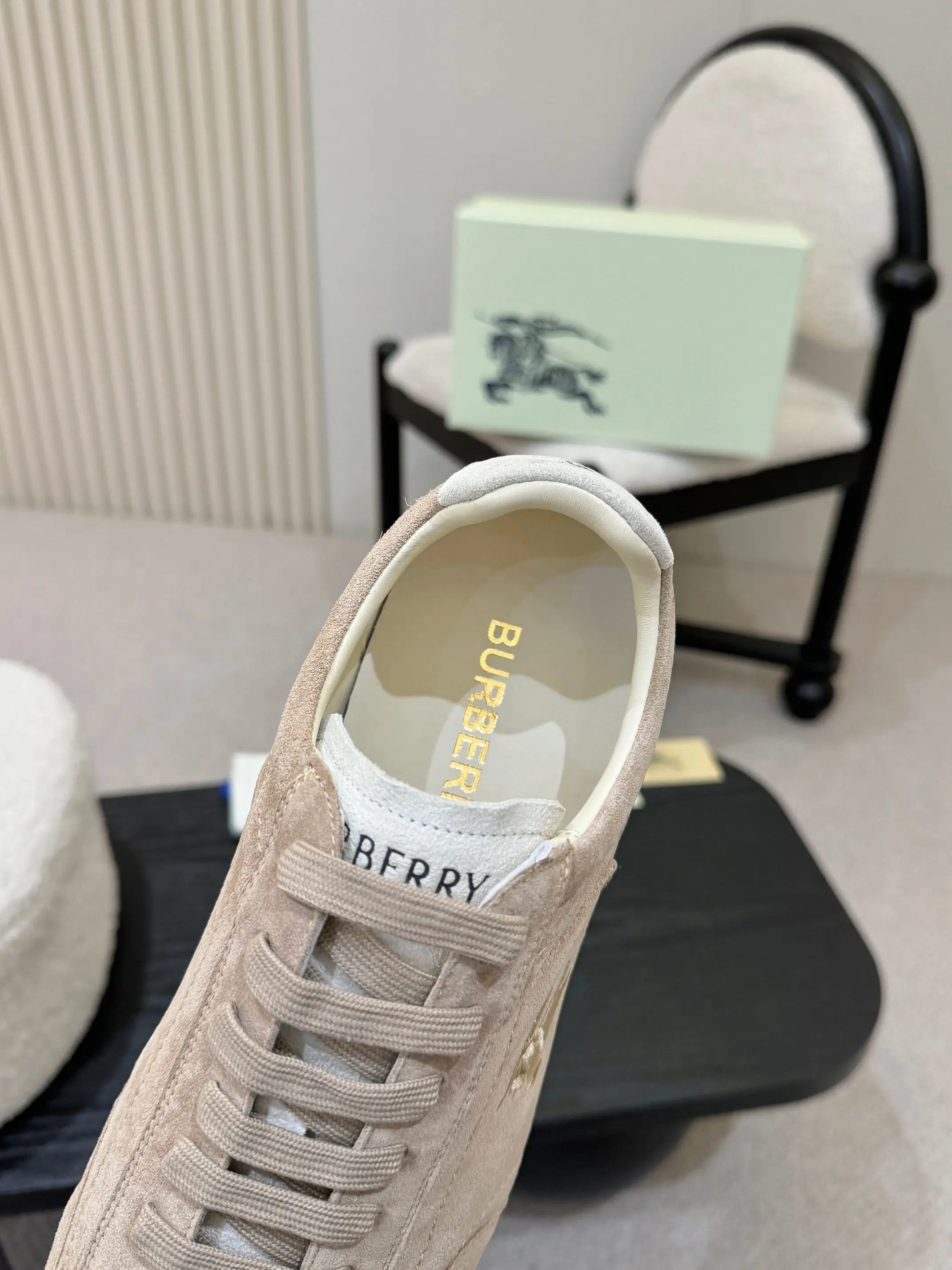 Burberry 2026 Hot-selling Retro Training Shoes Men s Casual Shoes - Detail view 7