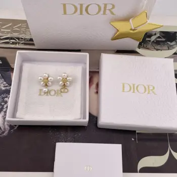 216933  天然珠花朵吊CD珠耳钉  耳钉