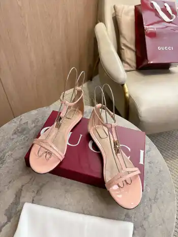 图案夹趾凉鞋  女士凉鞋
