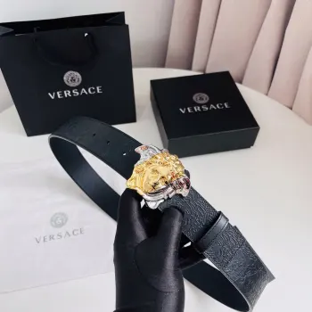 versace 范思哲 新款压花腰带配有醒目的美杜莎头像搭扣 可为任何造型增添几分立体雅致效果 4.0cm宽