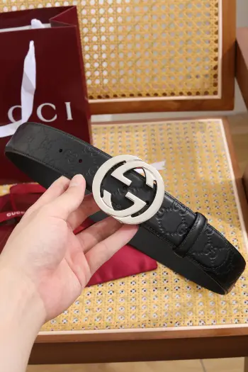 古驰全套包装 宽度38mm 专柜正品1:1完美复刻. 原版带身 印花图案清晰.配搭精扣头