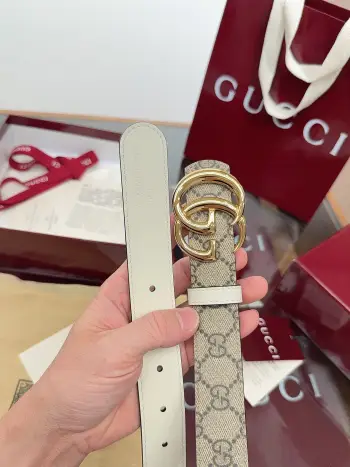 gucci G女式新款腰帶 專櫃同步 寬3.0厘米 帶身帆布杏老花-拼進口小牛皮米白 精緻真空電鍍双G型鋼扣 雙面可用
