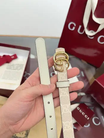 gucci G女式新款腰帶 專櫃同步 寬2.0厘米 帶身帆布燕麦色老花-拼進口米白小牛皮 精緻真空電鍍双G型鋼扣 雙面可用