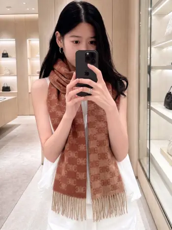 凯旋门散林老花羊绒围巾