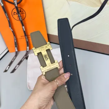  爱马仕 双面进口小牛皮 搭配精品扣 宽度3.8cm 时尚大方 百搭单品 