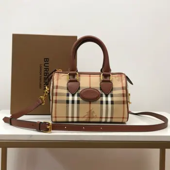中古vintage系列最火的波士顿包  枕头包意大利进口复古棕厚度1.4厚牛皮 战马面料进口利蒙塔 天然的东西都是自带香味 包包到手老行家可以鉴赏  尺寸:20.14.11