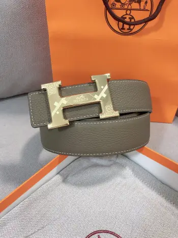 Hermes.爱马仕  宽度38MM 以其精湛工艺高品质材料和经典设计备受推崇 是男士腰带顶级选择 简约大气 适合商务和休闲场合 产品手感细腻 不仅是实用配饰 更是身份与品味的象征