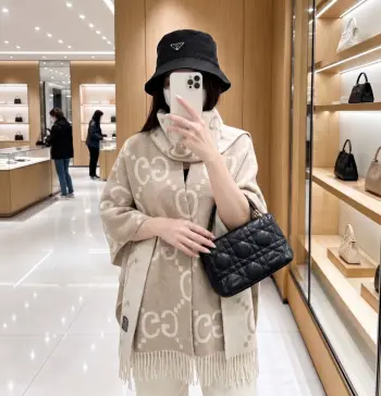 古奇经典羊绒披肩围巾