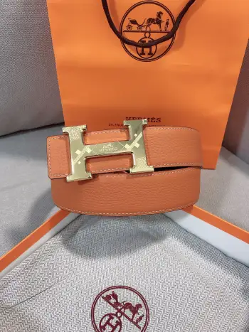 Hermes.爱马仕  宽度38MM 以其精湛工艺高品质材料和经典设计备受推崇 是男士腰带顶级选择 简约大气 适合商务和休闲场合 产品手感细腻 不仅是实用配饰 更是身份与品味的象征