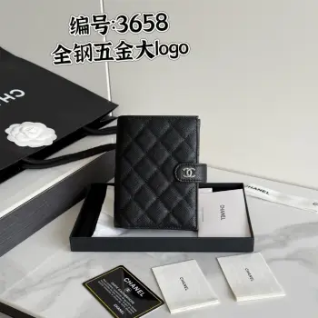 26S-新品 CHANEL 多功能护照夹鱼子酱牛皮制作 大logo五金 全钢这款设计以后也可能进入经典系列钱包 护照本 二合一产品款号 AP3658原单品质 细节美到淋漓尽致 尺寸15*10*3cm 