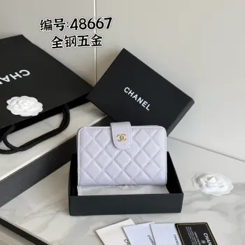chanel -经典中号双层钱包到货 —全钢五金麦 - 顶级原单top 进口鱼子酱小牛皮的菱格纹路 非常耐看 亮金五金非常时髦  10个卡位 非常高级 专柜断货王 可放信用卡硬币 百元大钞 开合按扣编号 A48667 尺下:w15×h10×d2.5cm