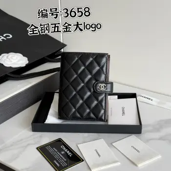 26S-新品 CHANEL 多功能护照夹小羊皮 制作 大logo五金 全钢这款设计以后也可能进入经典系列钱包 护照本 二合一产品款号 AP3658原单品质 细节美到淋漓尽致 尺寸15*10*3cm 