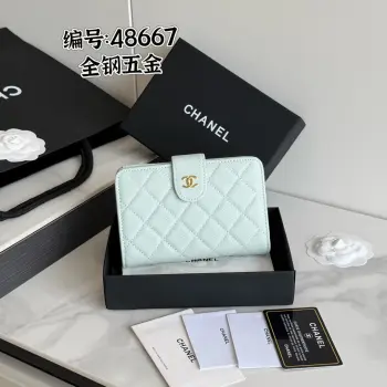 chanel -经典中号双层钱包到货 —全钢五金麦 - 顶级原单top 进口鱼子酱小牛皮的菱格纹路 非常耐看 亮金五金非常时髦  10个卡位 非常高级 专柜断货王 可放信用卡硬币 百元大钞 开合按扣编号 A48667 尺下:w15×h10×d2.5cm
