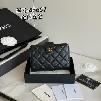 chanel -经典中号双层钱包到货 —全钢五金麦 - 顶级原单top 进口大球牛皮的菱格纹路 非常耐看 亮金五金非常时髦  10个卡位 非常高级 专柜断货王 可放信用卡硬币 百元大钞 开合按扣编号 A48667 尺下:w15×h10×d2.5cm