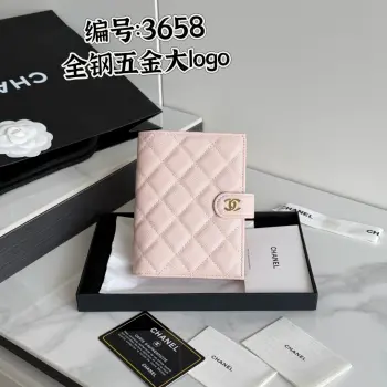 26S-新品 CHANEL 多功能护照夹鱼子酱牛皮制作 大logo五金 全钢这款设计以后也可能进入经典系列钱包 护照本 二合一产品款号 AP3658原单品质 细节美到淋漓尽致 尺寸15*10*3cm 