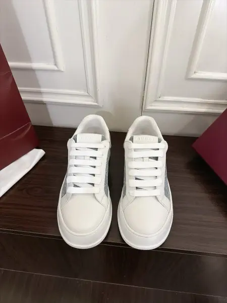 Gucci Couple's thick-soled white sneakers