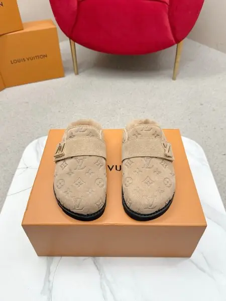 LVL家25𝐬𝐬 秋冬新品 老花面包穆勒羊毛拖鞋