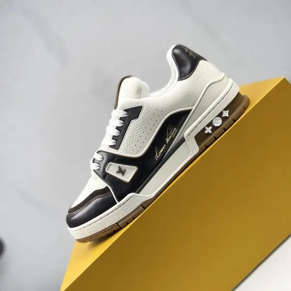 Louis Vuitton Trainer low-top fashion sneakers
