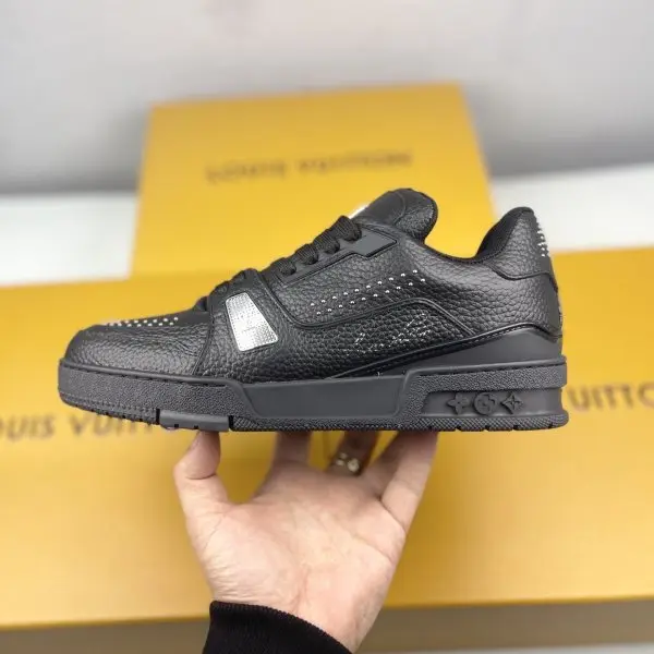 Louis Vuitton Trainer low-top fashion sneakers