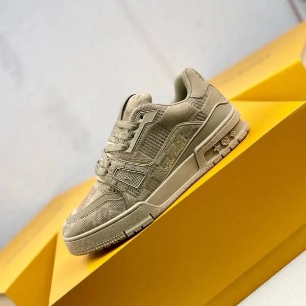 Louis Vuitton Trainer low-top fashion sneakers