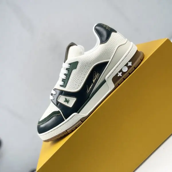 Louis Vuitton Trainer low-top fashion sneakers